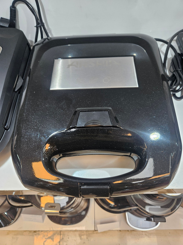 ساندویچ ساز ارشیا مدل SM-8010A